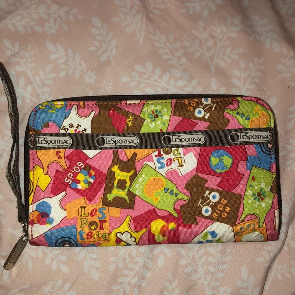 Lesportsac wallet nylon